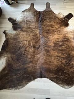 レザーカウハイドラグかーぺット サイズ:255cm x 190cm 牛の毛皮 レザーカウハイドラグカーぺット サイズ:230cm x 200cm 牛の毛皮
