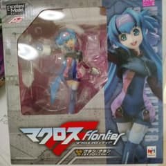 ほぼ新品 Excellent Model マクロスF クラン・クラン マイクロン