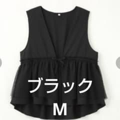 新品未使用　しまむら チュール切替ティアードベスト　ブラックのサムネイル