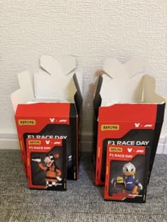 52TOYS F1 RACE DAYグーフィー・ドナルド　２つセットのサムネイル