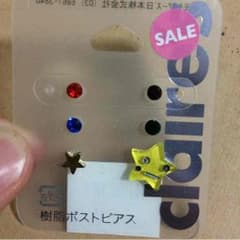 クレアーズ 樹脂ピアスのサムネイル