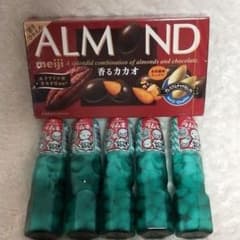 お菓子セット　チョコレート、ラムネのサムネイル