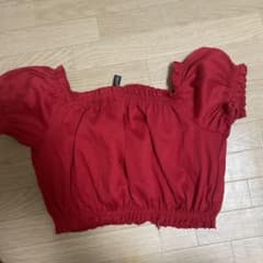 H&M DIVIDED レッド 半袖 クロップド丈 トップス Sのサムネイル