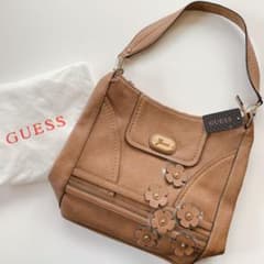GUESS 新品 バックのサムネイル