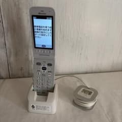 N*5様 NTT docomo らくらくホン F-01M ホワイト 本体 充電器 - メルカリ