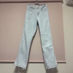 ZARA ライトブルー ストレートデニムのサムネイル