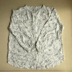 グローバルワーク　シャツ・ブラウス　白　花柄　サイズMのサムネイル