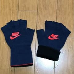 NIKE   指なし手袋のサムネイル