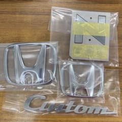 ホンダ　NBOX カスタム　純正エンブレムセットのサムネイル