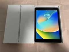 【美品】iPad 第5世代 32GB SIMフリー WiーFi セルラーのサムネイル