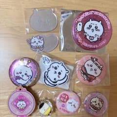 ちいかわ グッズ まとめ 80サイズダンボール分 アクリル 缶バッジ など 14日まで限定価格‼️】ちいかわ グッズ まとめ売り 缶バッジ アクリル