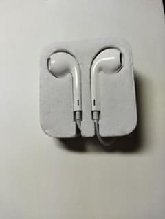 Apple純正イヤホン　未使用のサムネイル