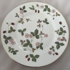 新品未使用❣️ Wild Strawberry 皿 5枚セット WILD STRAWBERRY 皿 5枚セット WILD STRAWBERRY 皿 5枚セット 2025年