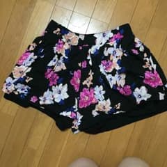 ショートパンツのサムネイル