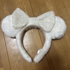 ディズニー カチューシャ ホワイト ファー スパンコールのサムネイル