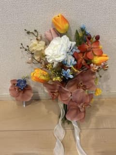 カラーブーケ　ブートニア付き　結婚式　ウエディングのサムネイル
