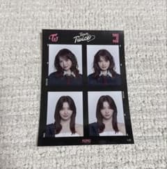 TWICE モモ 証明写真ステッカーのサムネイル