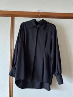 【eunoia】タック入りシャツのサムネイル