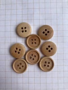 木製 4穴ボタン 150 個12ミリ 皮風プラスチックボタン３０個20ミリ　他のサムネイル