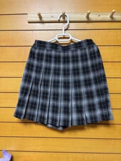 チェック柄プリーツスカート風ショートパンツ　140センチ　ティーンのサムネイル