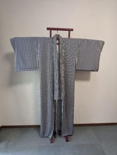 着物 ストライプ柄 黒・白系のサムネイル