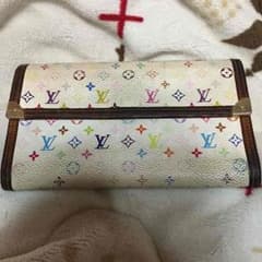 LOUIS VUITTONのサムネイル