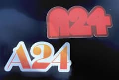 話題の　A24ステッカー2点セットのサムネイル