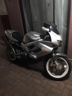 VTR1000F 逆車 車検1年残りのサムネイル