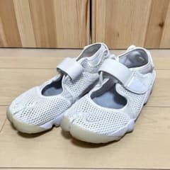 NIKE AIR RIFTのサムネイル