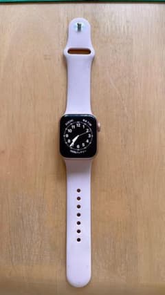 Apple Watch SE 40mm セルラーモデルのサムネイル