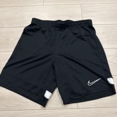 Nike ブラック ショートパンツのサムネイル