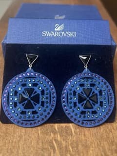 SWAROVSKIキラピアスのサムネイル