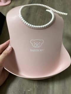 ベビービョルン　お食事エプロン ピンク 女の子のサムネイル