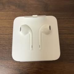Apple 有線イヤホン　Lightningのサムネイル