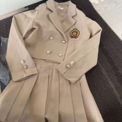 卒服　キッズ フォーマルスーツ ベージュのサムネイル