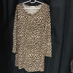 ヒョウ柄長袖ロングTシャツのサムネイル