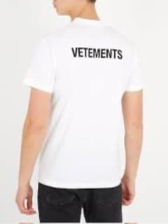 vetments Tシャツのサムネイル