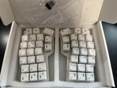 【新品】Corne v4 CherryMX互換 リニアスイッチ無線化 完成品　白のサムネイル