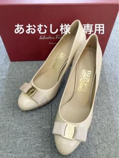 フェラガモ⭐︎ハイヒール　24〜24.5のサムネイル