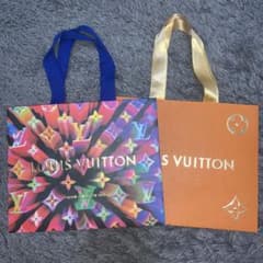 LOUIS VUITTON ルイヴィトン ショップ袋 紙袋のサムネイル