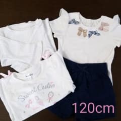 白のトップス　&　紺短パン４点セット☆のサムネイル