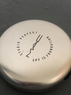 MAC ファンデーションのサムネイル