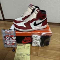 NIKE Air Jordan 1 High OG Chicagoのサムネイル