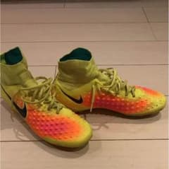 NIKE サッカースパイクのサムネイル