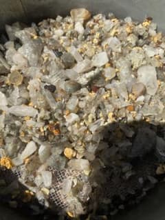 う*ん様 愛知県設楽町　延坂　ガマ砂　水晶(残２)のサムネイル