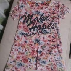 花柄トップスのサムネイル