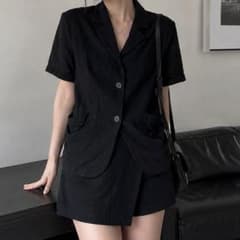 半袖ジャケット ショートパンツ セットアップ ブラックのサムネイル