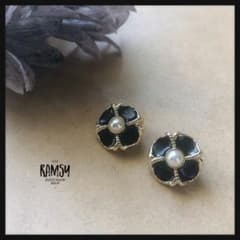 RAMSY♡ハンドメイドピアスorイヤリングのサムネイル