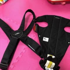 ベビービョルン 抱っこ紐 miniのサムネイル