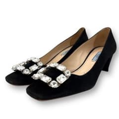 【美品】PRADA プラダ パンプス スウェード 黒 バックル 39 26㎝ 大きいサイズ】 PRADA パンプス スウェード 黒 25.5 バックル - メルカリ